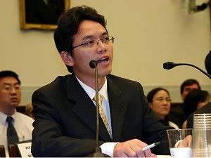 Чен Йонглин (Chen Yonglin), бивш високопоставен служител от китайското посолство в Австралия