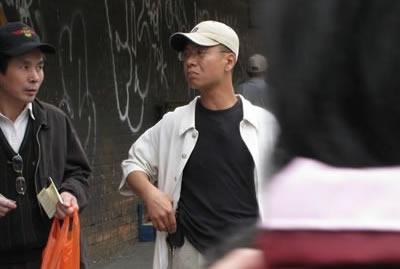 Китайските власти плащат „надник” на участниците в нападенията във Флашинг
