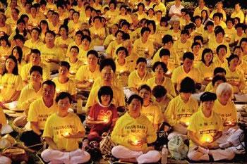 Акция (извън Китай) в памет на загиналите от репресиите в Китай последователи на Фалун Дафа