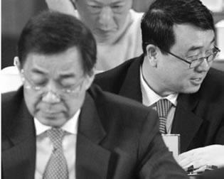 Бо Шилай (ляво) и Уанг Лиджун (дясно). (фото архив на Epoch Times)