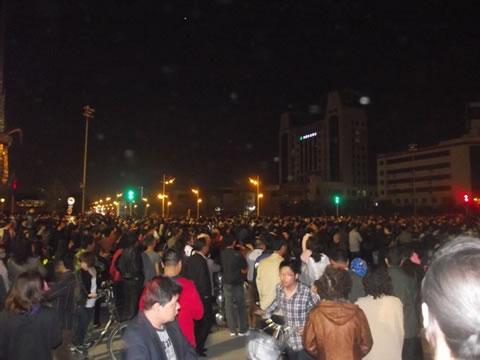 Протестите срещу замърсяването на околната среда, град Тянджин, Китай. Април 2012 година.