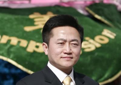 Д-р Чарлз Лий, американец от китайски произход, беше обвинен от китайските власти през 2003 г. "в опит да увреди съоръжения за телевизионно излъчване" и бе осъден на три години затвор.