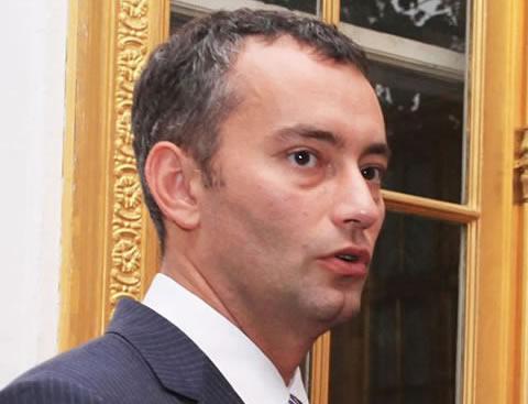 Министърът на вътрешните работи Николай Младенов. 