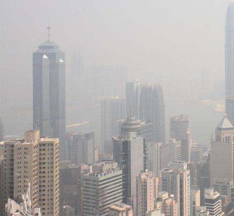 Хонг Конг потъна в отровен въздух
