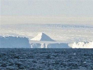 В Антарктида са открити изкуствени пирамиди