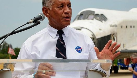 Директорът на НАСА Чарлз Болдън
