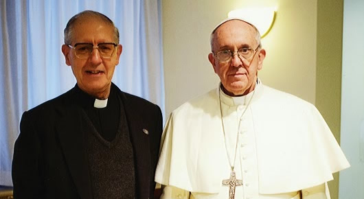 Черният папа Адолфо Николас и папа Франциск 