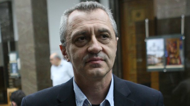 професор Валери Стефанов