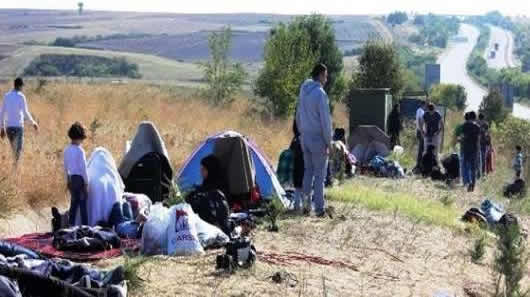 Полевият лагер на мигрантите до българската граница