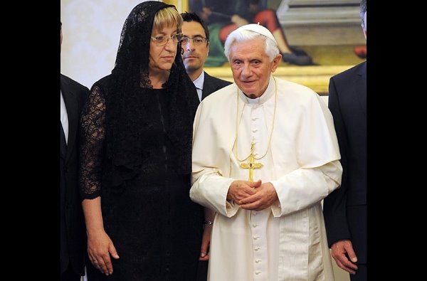 Майка Цецка и папата